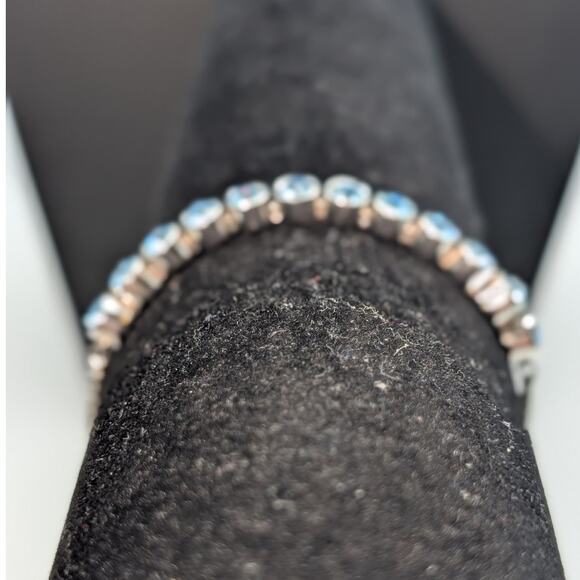 Light Blue Crystal Silver Tone Box Chain Adjustable Pull Bracelet - Picture 3 of 4